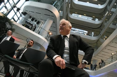 Hernádi Zsoltnak a Mol vezetése mellett maradt ideje alaposan meggazdagodni