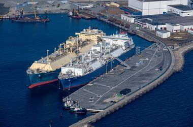 Gázpiaci válság: Katar újból meghosszabbította az LNG-export felfüggesztését