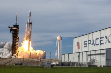 Minden rekordot megdöntött a kilövés, de azóta egyre meredekebb zuhanásba vált a SpaceX tőzsdei röppályája
