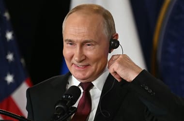 Egy frissen megjelent könyv szerint Putyinnak viszonya volt egy 17 éves diáklánnyal, aki később egy luxuslakással gazdagodott