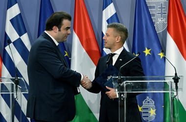 Magyar: Nem lesznek megszorítások az euróért, Kármán: Augusztus végéig benyújtjuk a felülvizsgált költségvetést