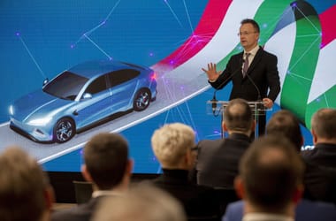 Szijjártó Péter BYD-s leigazolása az ipari kémkedés legális formája