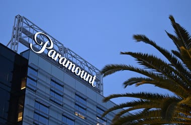 Miután meghajolt Trump előtt a Paramount, megkapta az engedélyt a 8 milliárd dolláros üzletre