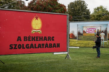 Petri Lukács Ádám: Bűnösök közt bűnös, aki bűnös