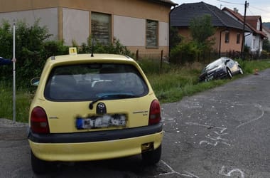 Hetedszer vezetett eltiltás alatt, balesetet okozott és segítségnyújtás nélkül lelépett egy sofőr