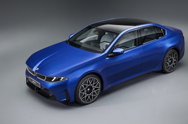 Magyarországon a 912 kilométeres hatótávú vadonatúj BMW i3 szedán