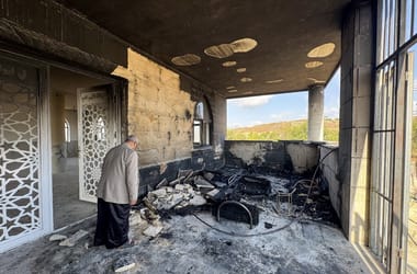 Izraeli telepesek felgyújtottak egy mecsetet Ciszjordániában
