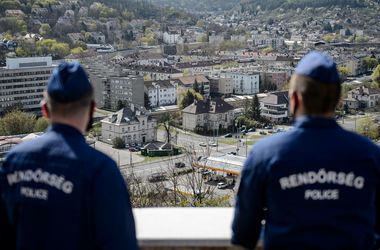A rendvédelmi szakszervezetek szerint csalódást keltő a beígért 15 százalékos béremelés