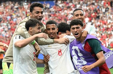 Elbúcsúzott az első házigazda a foci vb-n, Marokkó bejutott a legjobb nyolc közé