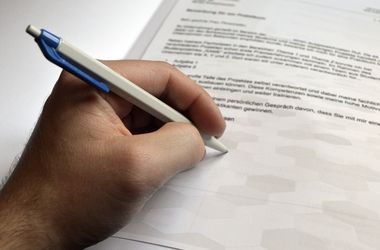 Aki balkezes, hajlamosabb a baloldalra szavazni egy friss kutatás szerint