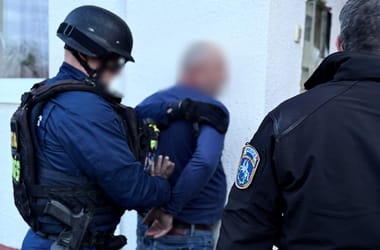 Fejszével verte agyon idős ismerősét egy fűkaszáért és egy láncfűrészért