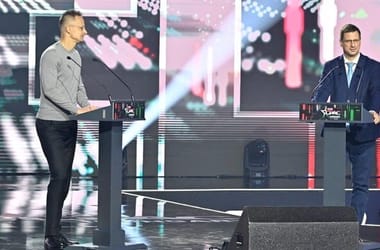 A „fantasztikus munkát végzett” Gulyást és Szijjártót méltatva kiált ismét tiszás önkényt a Fidesz