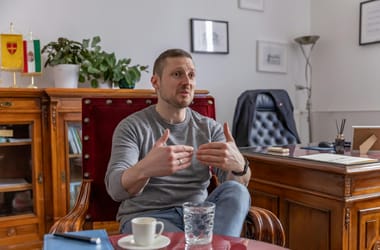 Száz AirBnb-üzemeltetőnek válaszolt a terézvárosi polgármester: jövőre mindenképp bevezetik a tiltást