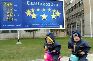 35 év beavatkozásra építő gazdaságpolitikája lényegében elbukott