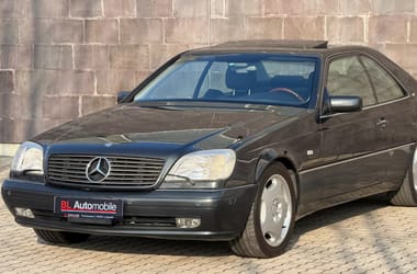 Időgép 1996-ba ez a V12-es alig használt kupé Bálna Merci