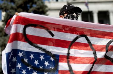 Magához tér-e Amerika? Három forgatókönyvet vázol egy vezető nélküli világnak a New York Times publicistája