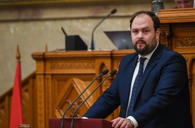 A KDNP harcias hangnemben üzent a Tisza Pártnak az