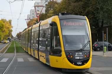 Több mint negyven év után újra járhat villamos a Pacsirtamező utcában