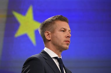 Évente százmilliárdokat spórolhatna a kormány a közbeszerzés