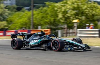 Antonelli is rajthelybüntetést kapott az F1-es időmérő után
