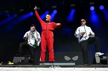 Nem vonják felelősségre a Kneecapet a glastonburyi fellépésük miatt