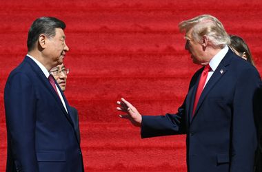 A pekingi nagykövet szerint Trump felajánlotta a kínai elnöknek, hogy vegyen amerikai fegyvereket