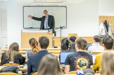 A Pázmány hallgatói kiállnak oktatóik mellett, akik ellen eljárás indult a HVG-n publikált cikkük miatt