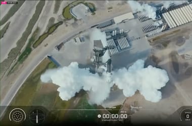 Begyújtották a rakétákat, majd beütött a baj – videón a Starship-küldetés váratlan vége