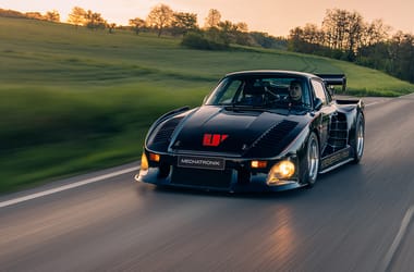 Nincs még egy ilyen Porsche, mint ez az eladó 42 éves 740 lóerős példány