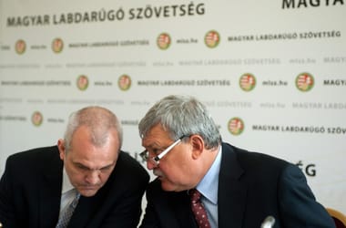 „Ellenőrzésre van szükség, mert a magyar ember bizony olyan, hogy őt ellenőrizni kell” – mondta az MLSZ főtitkára, aki szerint a fociklubok többsége meg sem érzi a kormányváltást