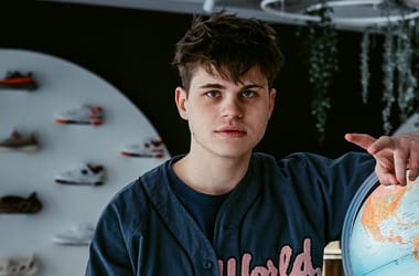 Úgy tűnik, Balázs Kicks magángéppel utazott nyaralni Kép