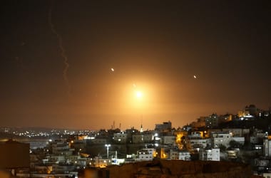 Izrael légicsapást intézett több iráni katonai célpont ellen