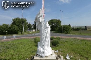 Ismét megrongálták a dunavecsei Mária-szobrot