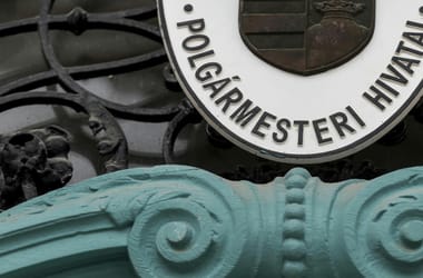 Publicus: Főleg a fideszeseknek tetszik a Navracsics-féle „önazonossági” törvény
