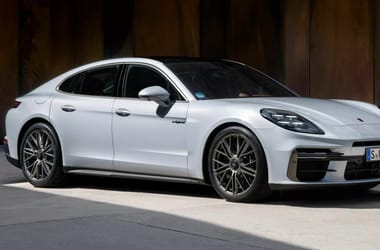 Még a németeknél is gyorshajtási rekord lehet: 120-as szakaszon 321 km/h-val ment egy Porsche