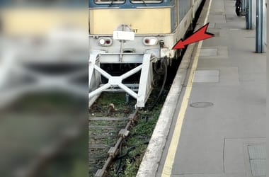 Videó: nekiment az ütközőbaknak a Keleti pályaudvaron a mozdonyvezető, vádat emeltek ellene