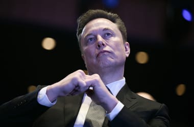 Elon Musk lett a világ első dollár ezermilliárdosa