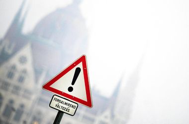 Vadai Ágnes tanácsokat ad Óbudán, Gréczy Zsolt kvízesteket tart – nem hagyták az út szélén a parlamentből kieső ellenzéki képviselőket
