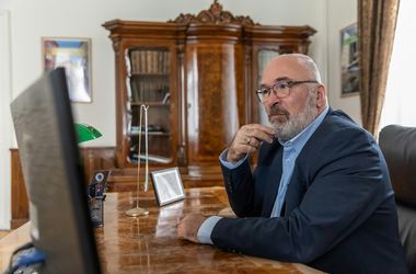 Pikó szerint a fideszes múlt tér vissza azzal, hogy a főváros elveszi a kerületektől a parkolási pénzeket