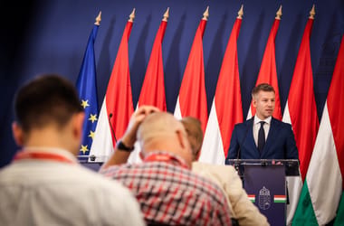 Magyar Péter: Tisztítsa meg a szervezetét a legfőbb ügyész a magyar Cosa Nostra tagjaitól vagy távozzon