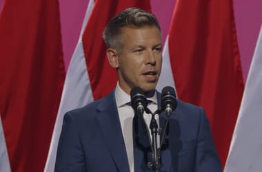 Magyar Péter kongresszusi beszéde: Újak vagyunk a politikában, de a kipróbált káderek voltak, akik ide juttatták ezt az országot