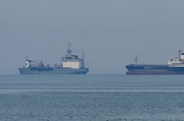 Két szupertanker is visszafordult a Hormuzi-szorosnál az amerikai bombázások után