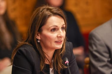 Sérelmezik a megyei önkormányzatok, hogy a Tisza egyeztetés nélkül nyújtotta be az illetményekről szóló javaslatát