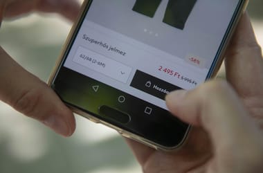 Péntektől minden webshopon kötelező „elállási gombot” biztosítani