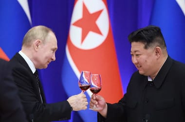 Napi 18 óra munka, fizikai bántalmazás, piszkos, bogarakkal teli szálláshely – így dolgoztatják rabszolgaként az észak-koreaiakat Oroszországban