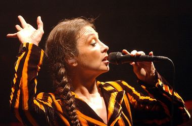 Meghalt a Les Rita Mitsouko énekesnője