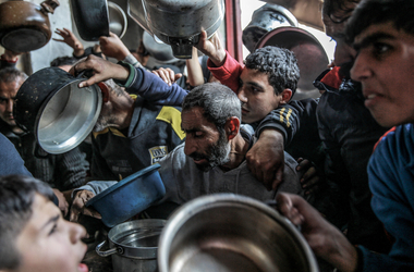 Segélyek nélkül májusra az éhezés lehet a fő halálok a Gázai övezetben