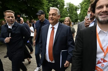 Orbán: A Fidesz még nem alkalmas arra, hogy sikeres ellenzéki párt legyen – élő közvetítés a Fidesz tisztújító kongresszusáról Szombaton 10 órától tartja tisztújító kongresszusát a Fidesz, amely várhatóan új szervezeti alapokra áll át: a korábbi választókerületekhez igazodó működést az önkormányzatokhoz igazítják. Orbán Viktor továbbra is elnök maradhat, de más pozíciókért valódi lehet a harc.
