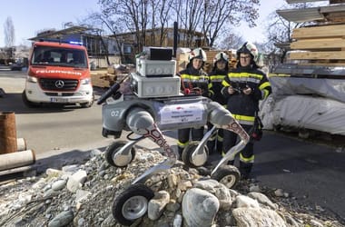 Életmentő lehet az osztrák robotkutya, értékes perceket nyer vele a katasztrófavédelem
