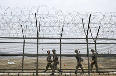 Észak-koreai katonák tévedtek délre, figyelmeztető lövések fogadták őket